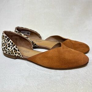 Toms Tan and Brown Julie Flats with Leopard Accents Women’s Size 8.5